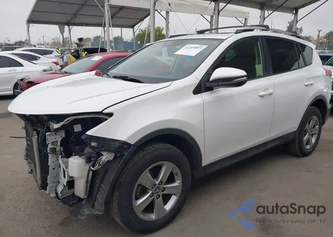 2015 Toyota Rav4 Xle z USA, uszkodzony, nr VIN JTMWFREV6FD075613